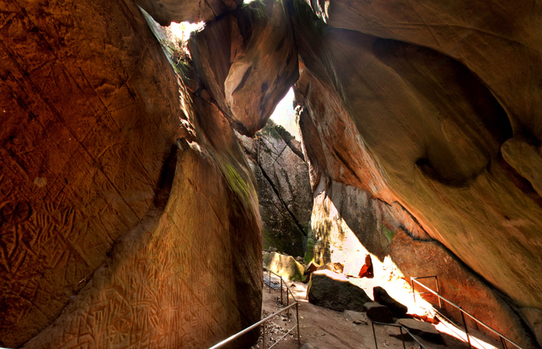 Edakkal-Caves-wayanad_768x495